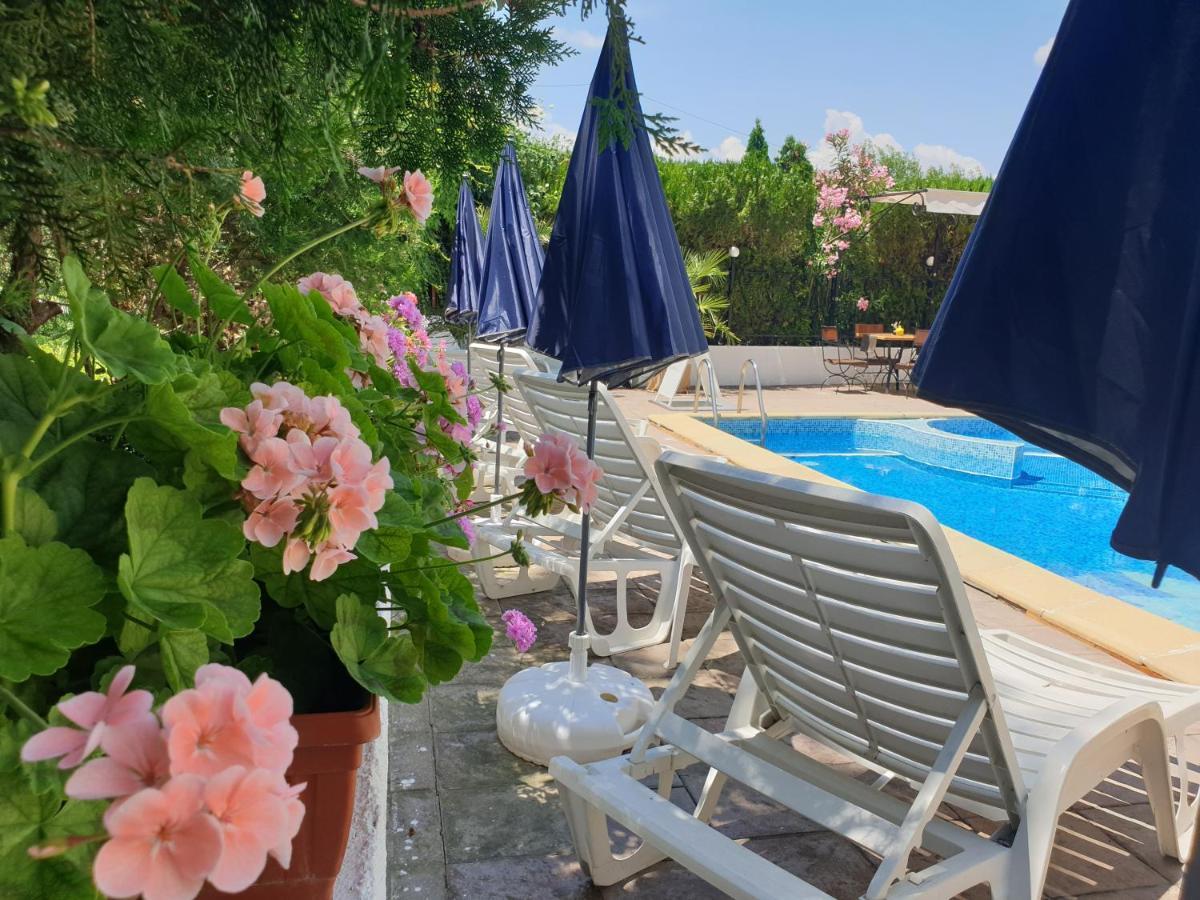 Hotel Feniks Lozenets Exterior photo